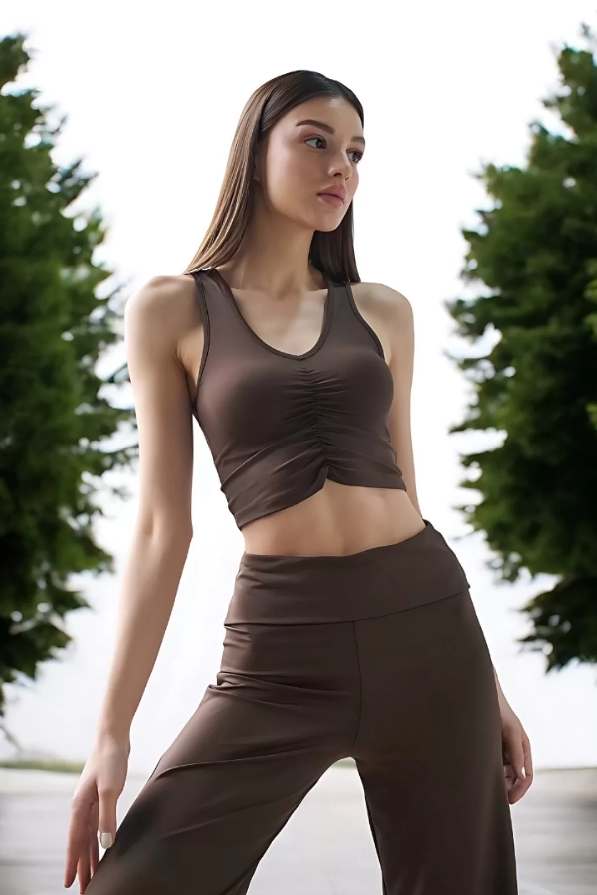 FRONT STRAPPED THICK STRAPPED CROP