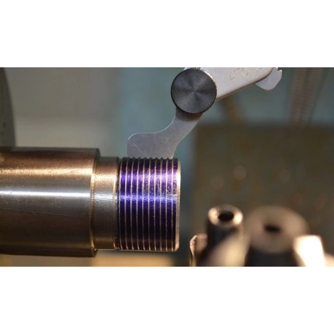 جهاز تثبيت الأنابيب المتوسطة الصلابة