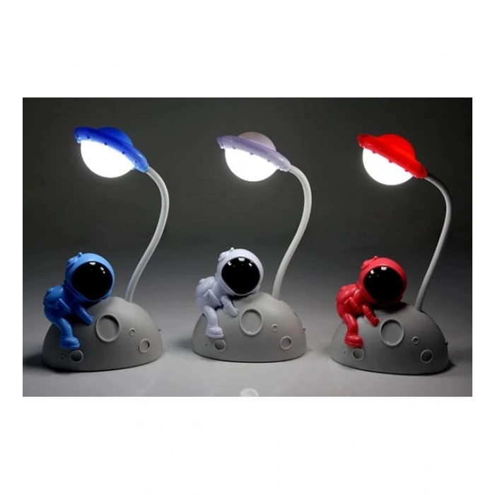 Şarjlı Ay Üstünde Uzanan Astronot Masa Lambası