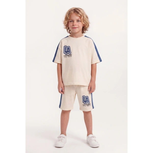 5-8 Yaş LA Baskılı Erkek Çocuk Oversize %100 Pamuk Yazlık Takım–Rahat Kesim Şortlu Kombin