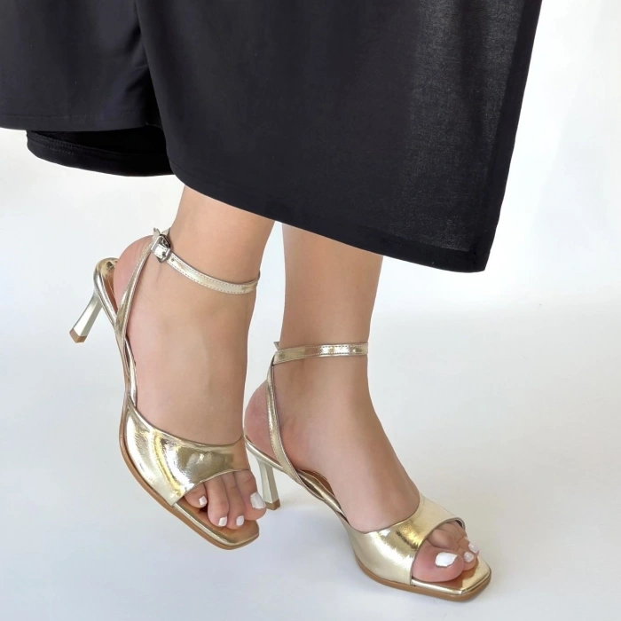 petite ateiler Lenya Gold Rugan Topuklu Ayakkabı