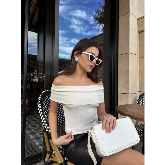 petite ateiler Madonna yaka sıfır kol bluz