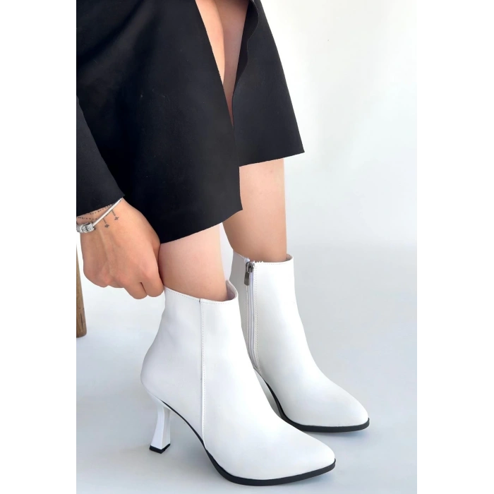 petite ateiler Mişha Beyaz Cilt Topuklu Bot