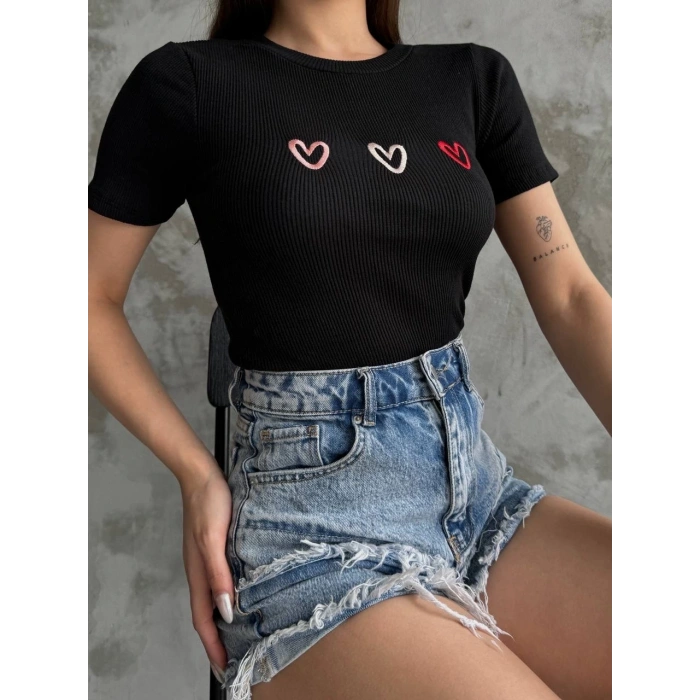 petite ateiler Üçlü kalp nakışlı bluz