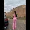 petite ateiler Madonna yaka bol paça pantolonlu takım