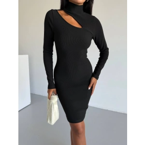 petite ateiler Boğazlı gögüs dekolteli elbise siyah f2333