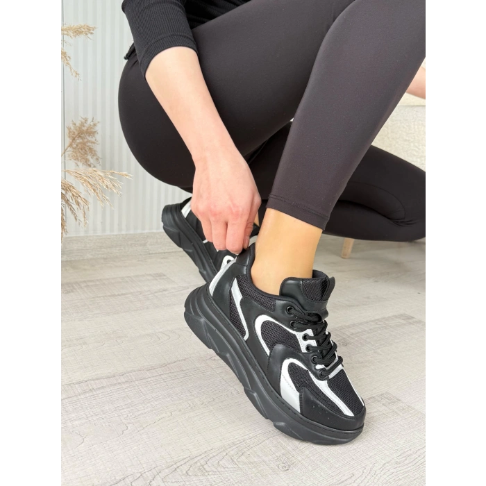 petite ateiler Cata Siyah Cilt Beyaz Detaylı Spor Ayakkabı