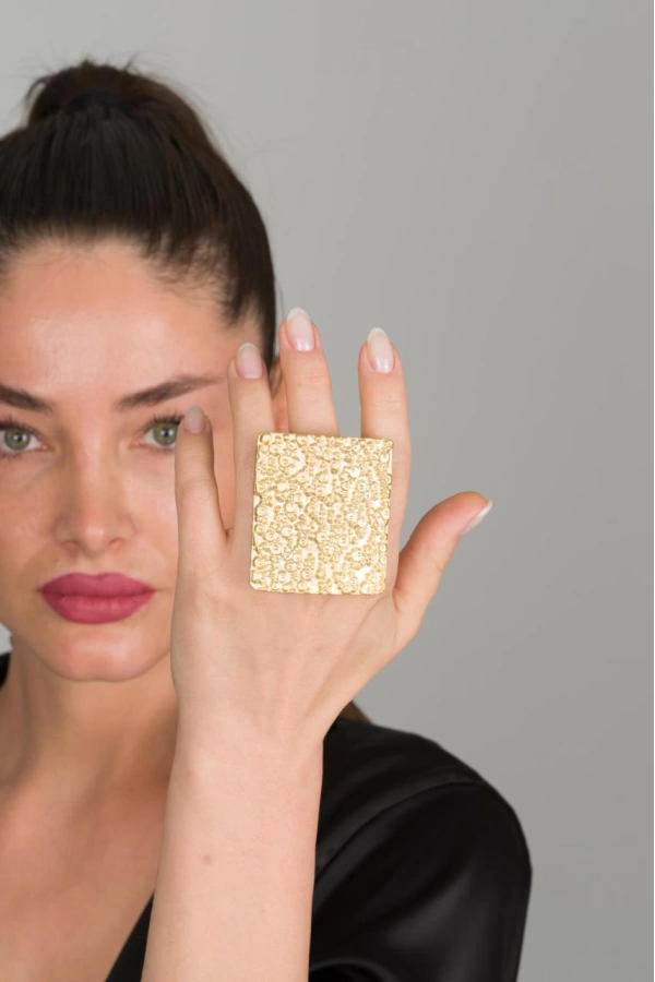 ZeyDor Gold Embossed Large Ring 10093