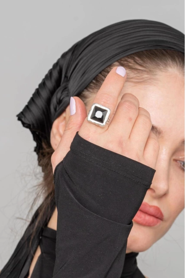 ZeyDor Crystal Gray Square ring 1156