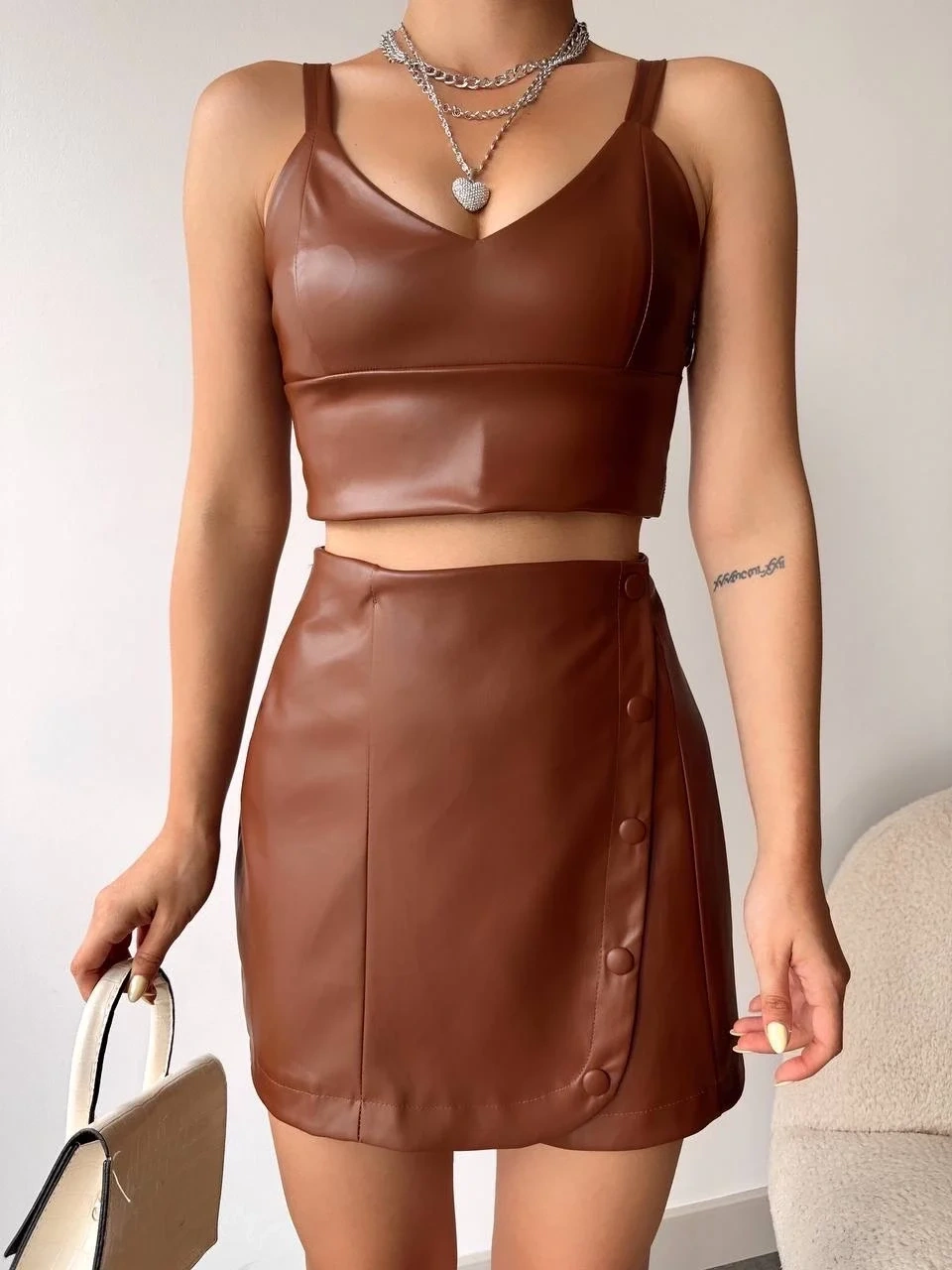 Beş düğmeli oval deri etek kahve h240068