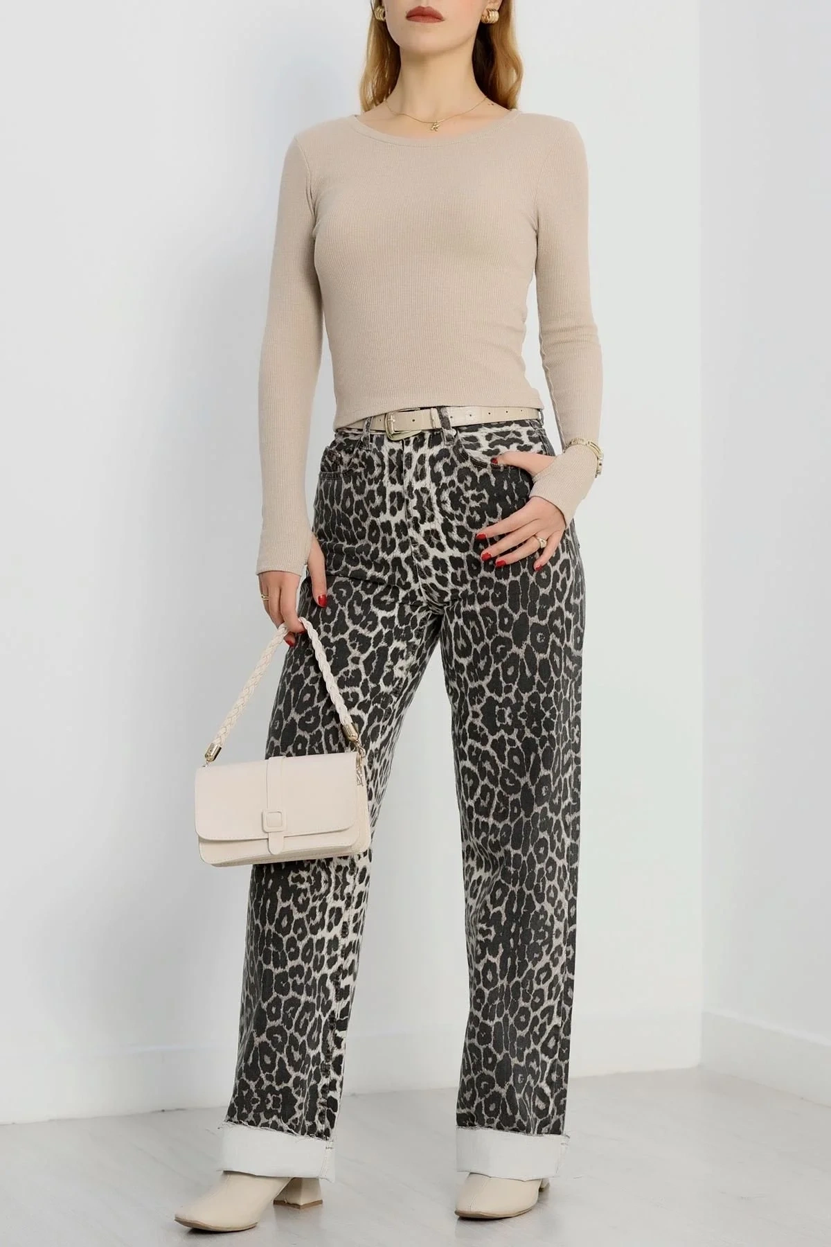 Bisiklet Yaka Parmak Geçmeli Kaşkorse bluz bej