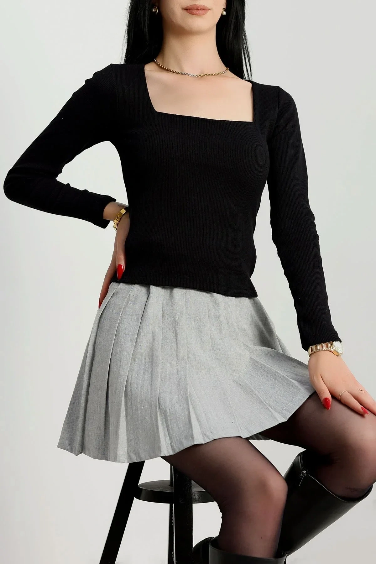 Çerçeve yaka kaşkorse bluz siyah