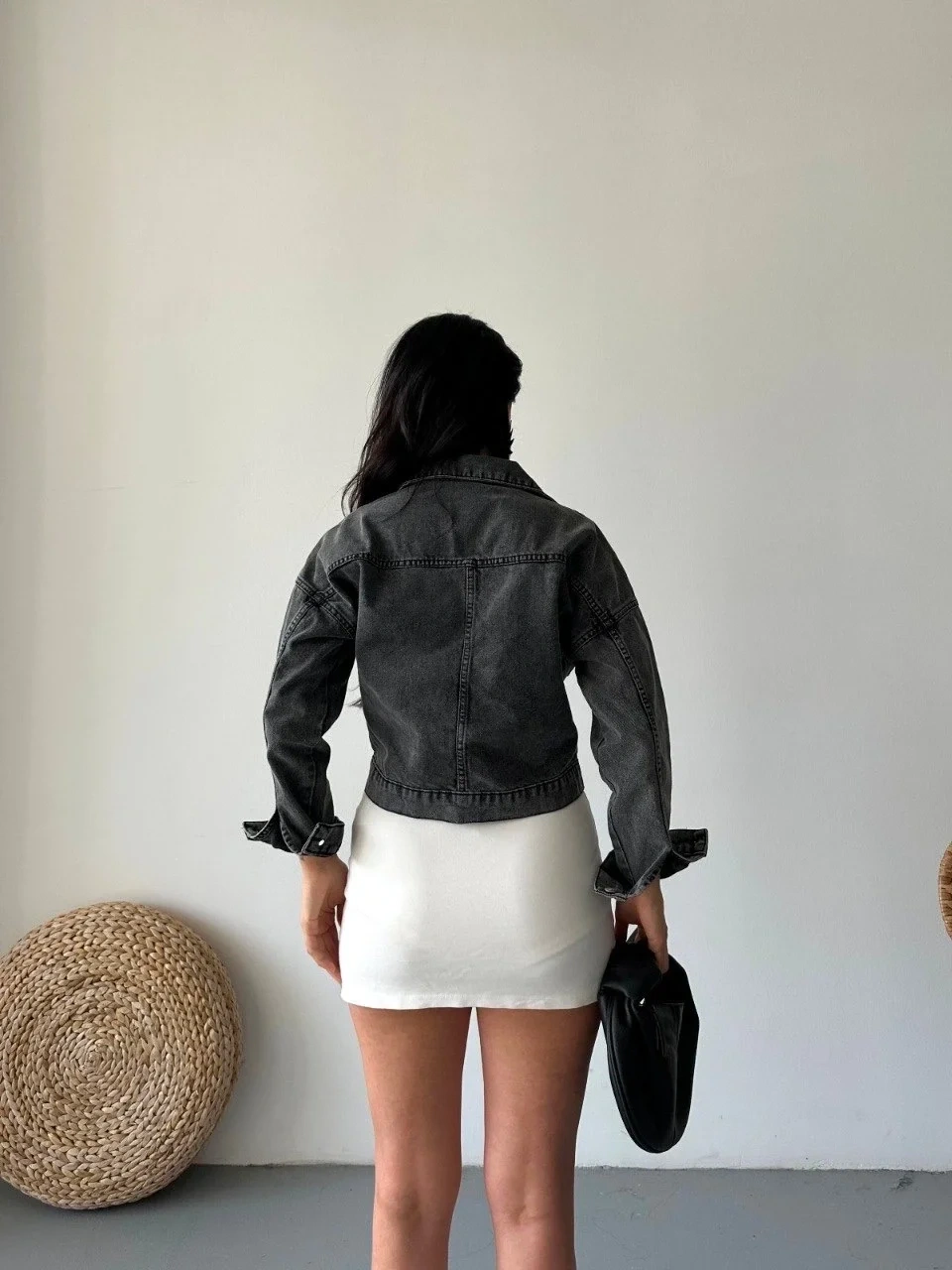 Çift cepli kol katlamalı süper taş enzim yıkama crop kot ceket füme