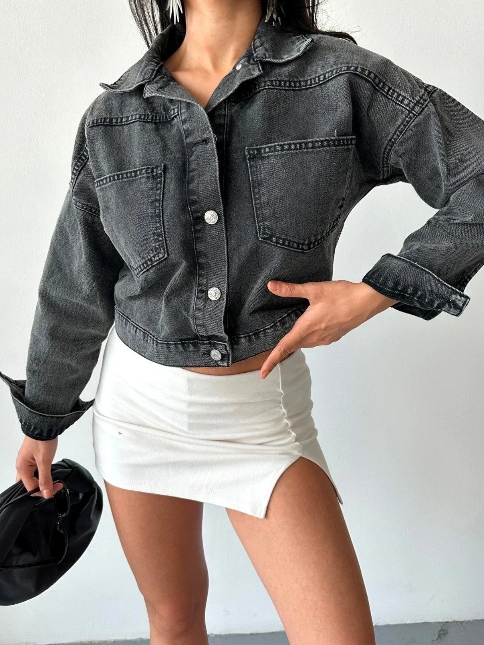 Çift cepli kol katlamalı süper taş enzim yıkama crop kot ceket füme