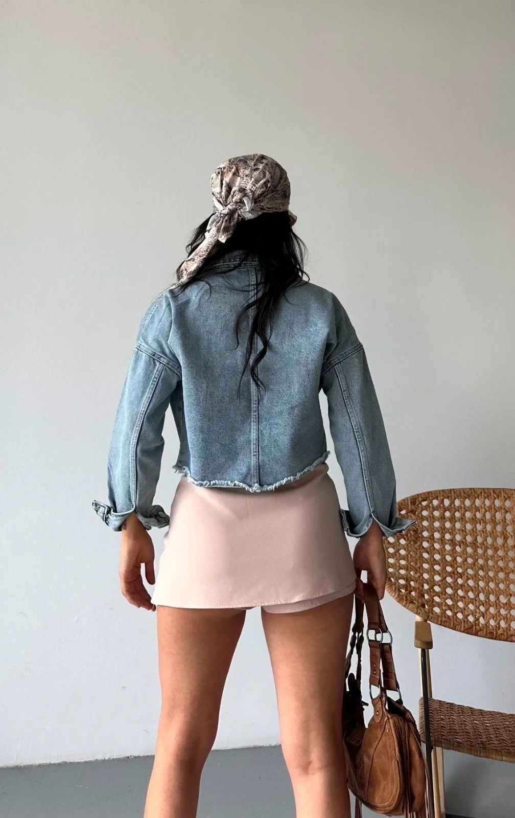 Çift kapaklı püsküllü crop buz mavi