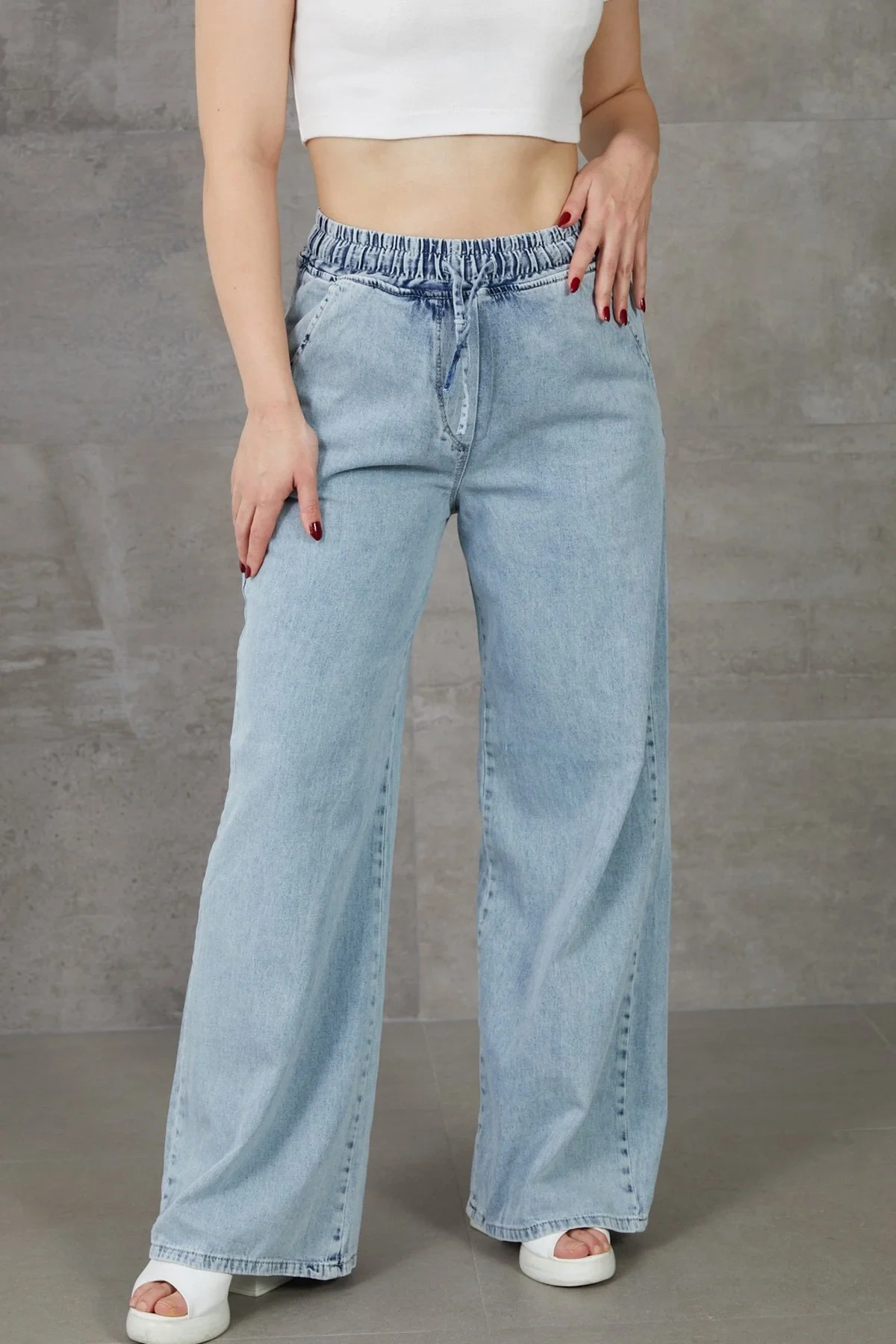 Kadın Beli Lastikli Rahat Kesim Kot Pantolon