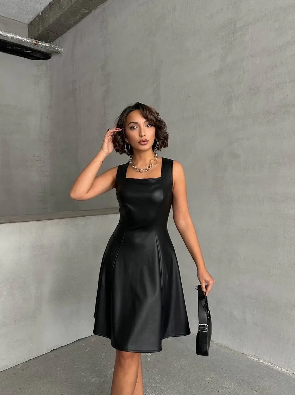 Kare yaka deri elbise siyah h24442