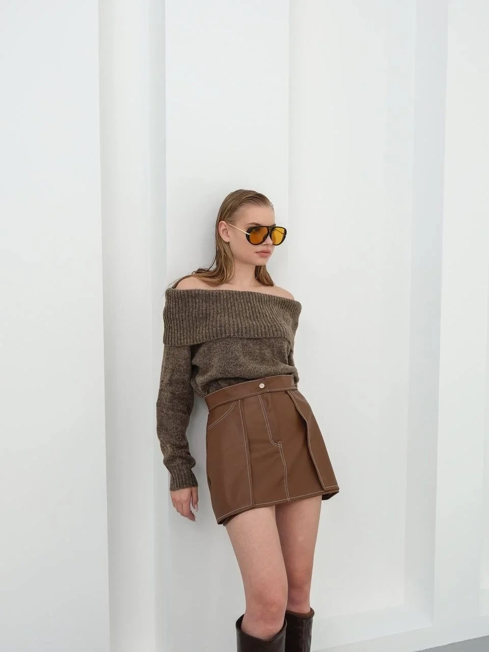 Kontrast deri etek kahve