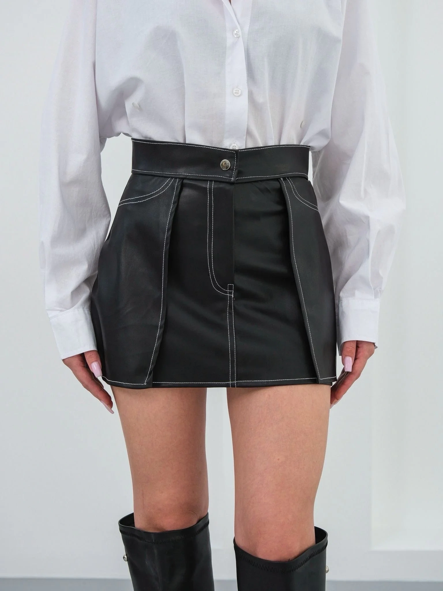 Kontrast deri etek siyah