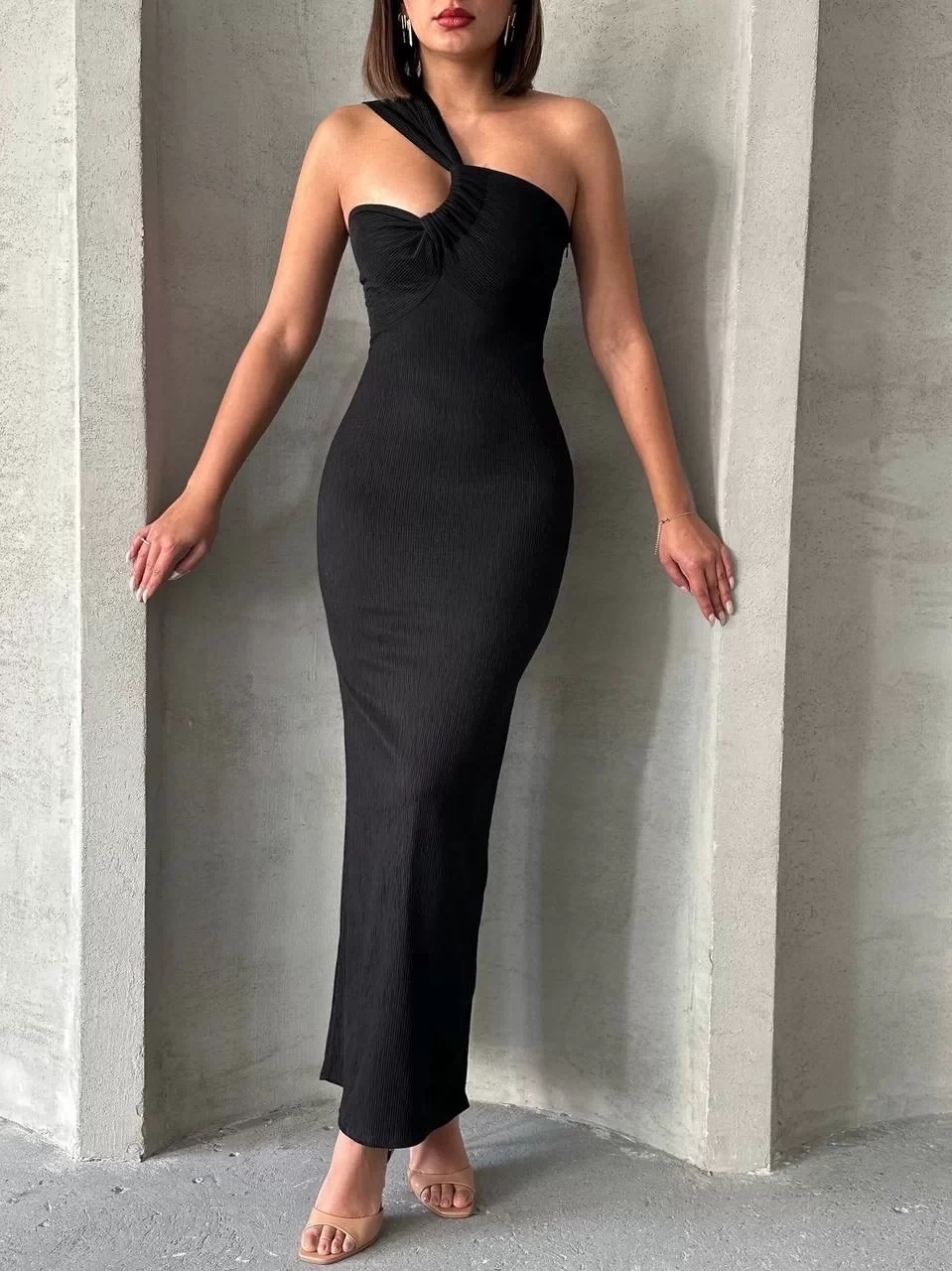 Krinkıl tek omuz uzun elbise siyah s25455