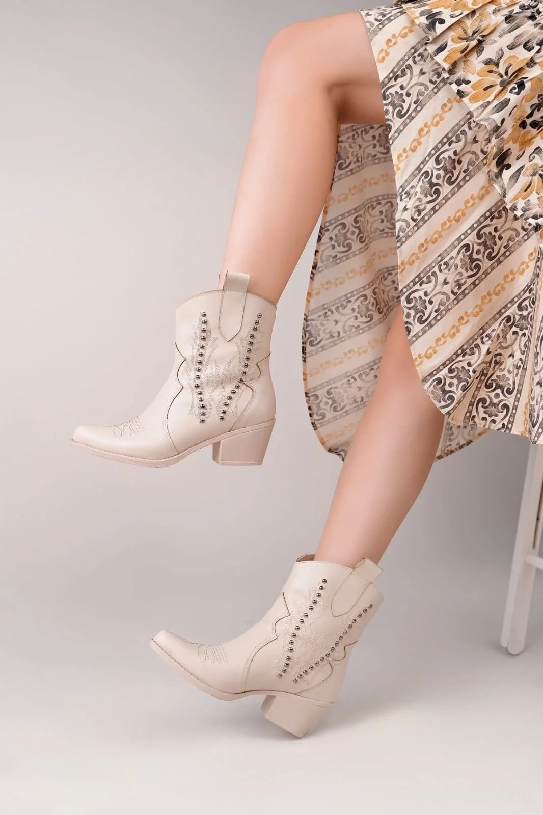 Matin Bej Cilt Topuklu Bot