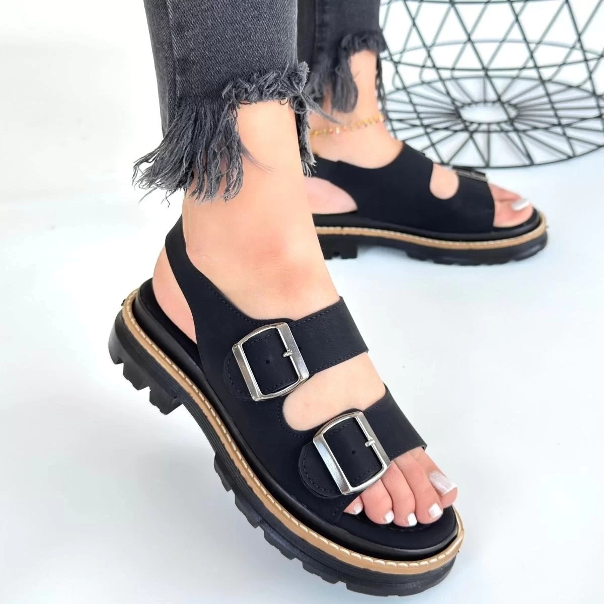 Milta Siyah Nubuk Sandalet
