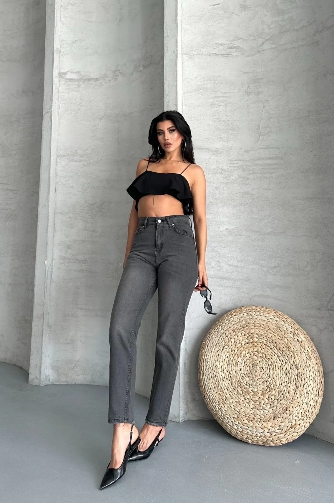 Mom fit enzim taş yıkama jeans pantolon füme