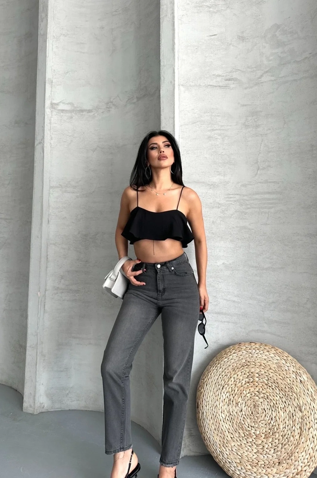 Mom fit enzim taş yıkama jeans pantolon füme