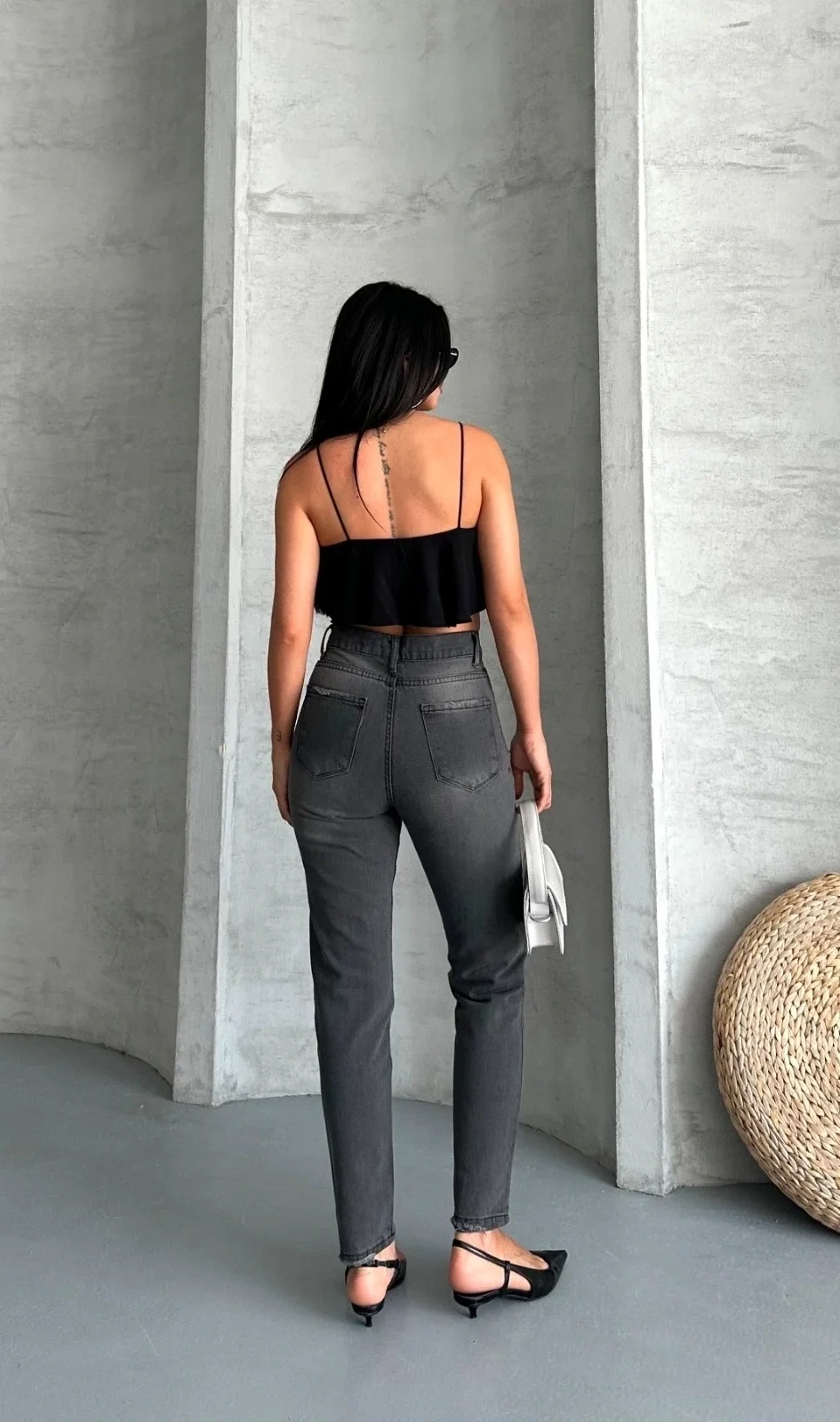 Mom fit enzim taş yıkama jeans pantolon füme