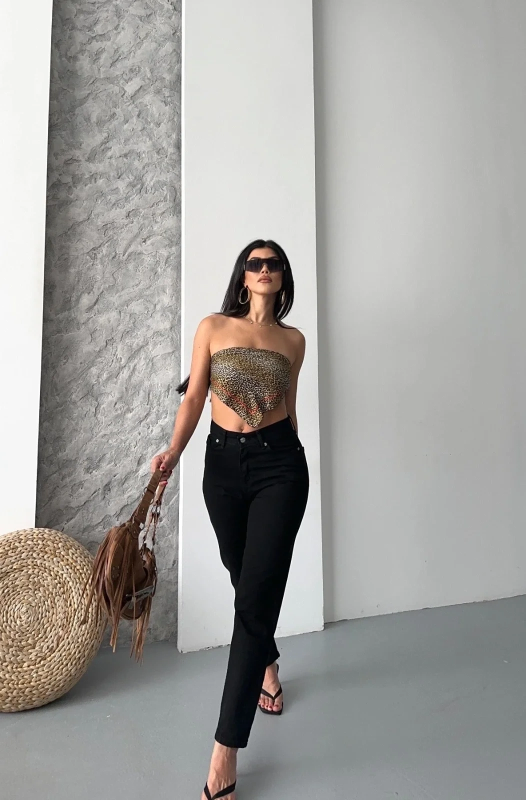 Mom fit enzim taş yıkama jeans pantolon siyah