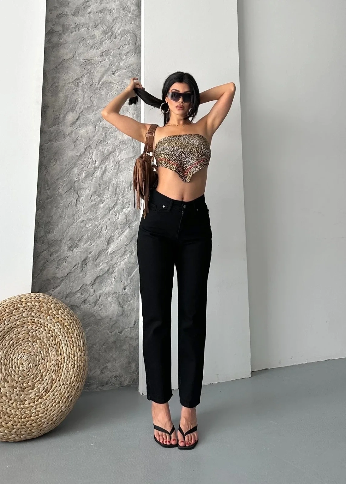 Mom fit enzim taş yıkama jeans pantolon siyah