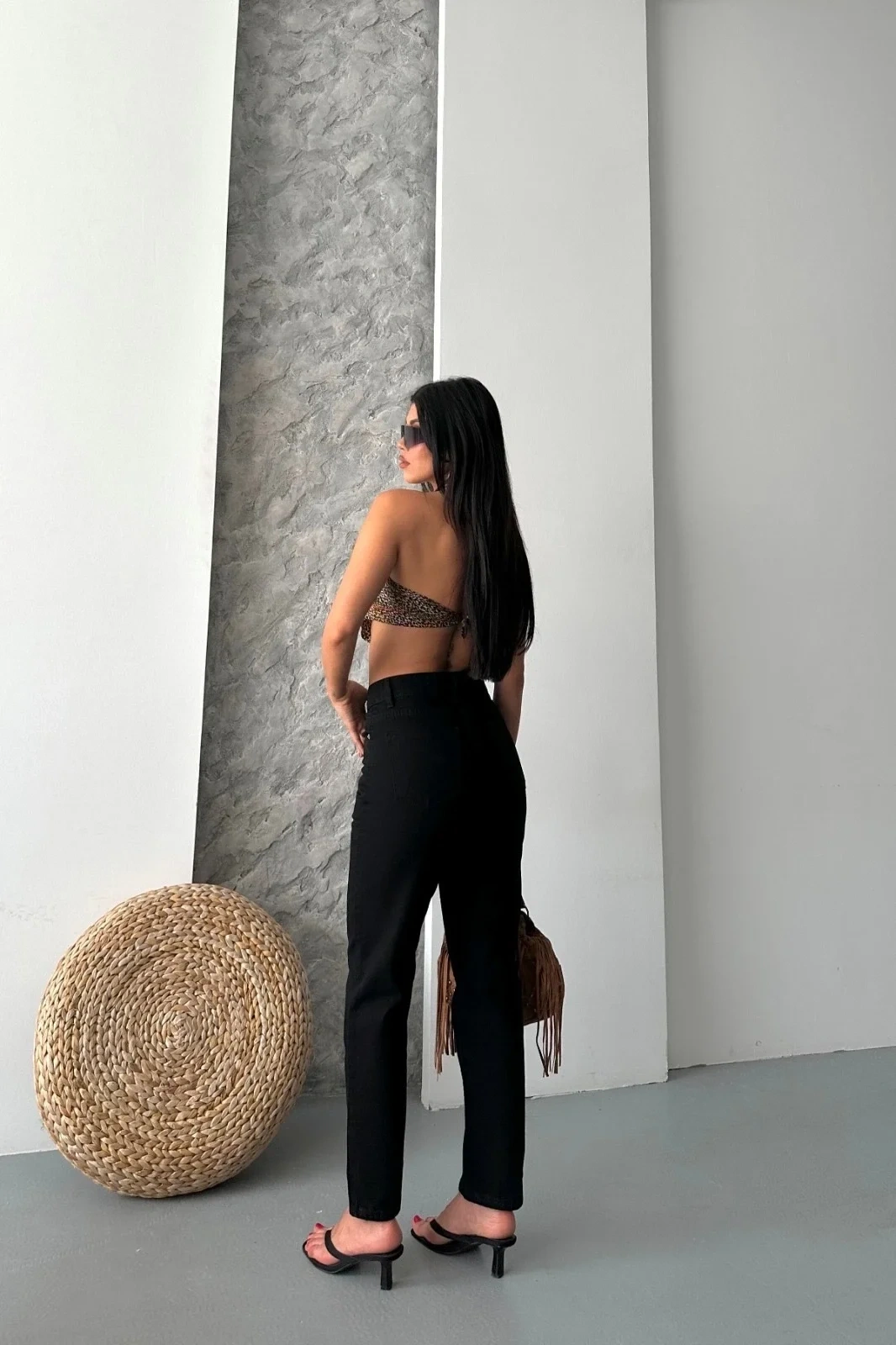 Mom fit enzim taş yıkama jeans pantolon siyah