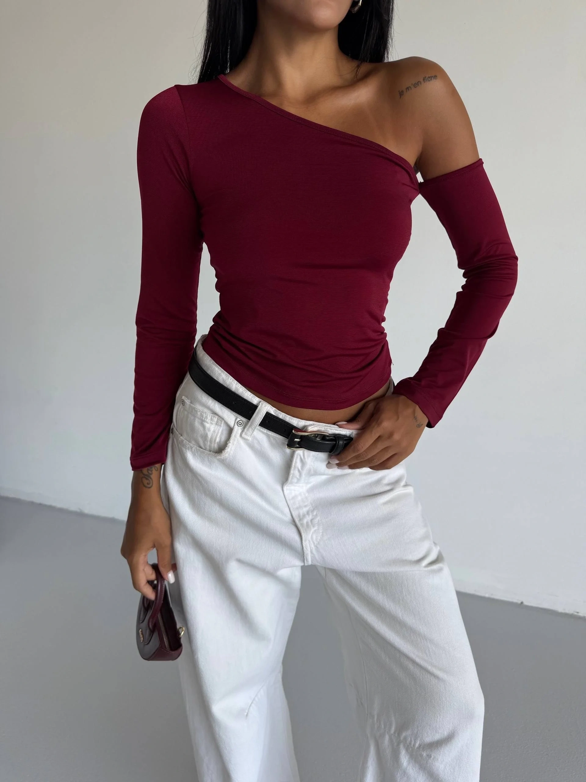 Omuz detaylı kollu bluz bordo