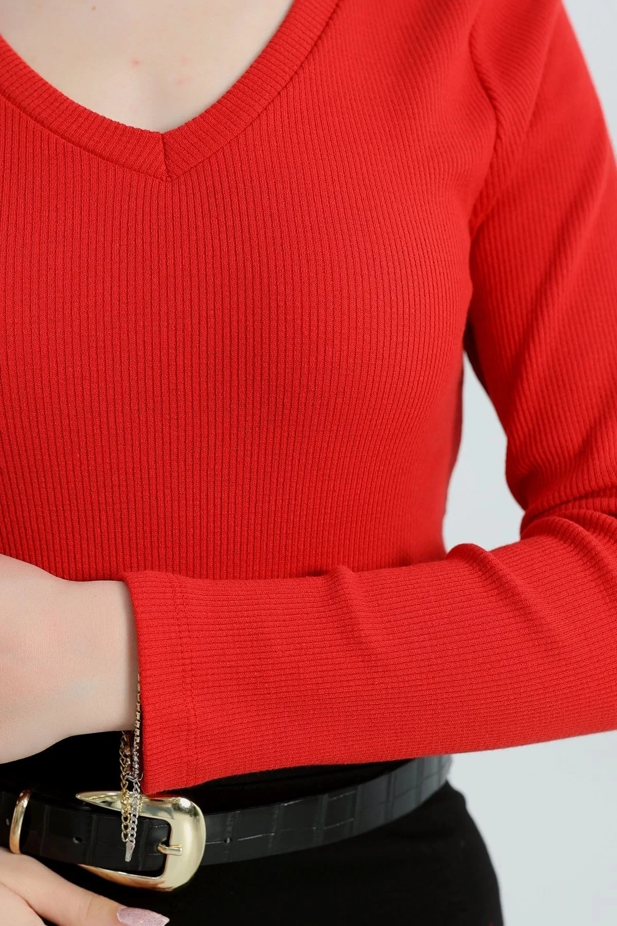 V yaka kaşkorse bluz kırmızı