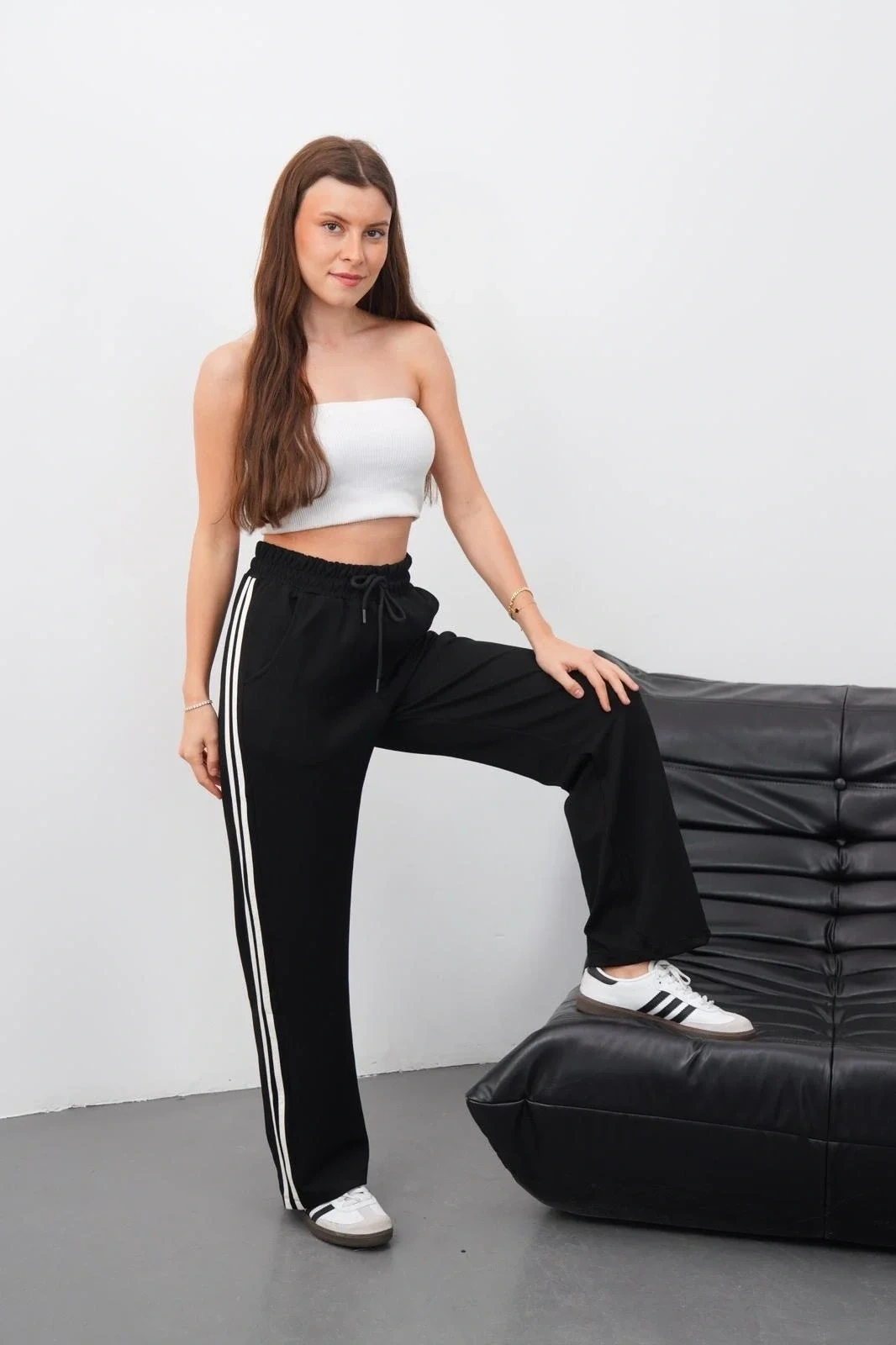 Yandan çift şeritli pantolon siyah