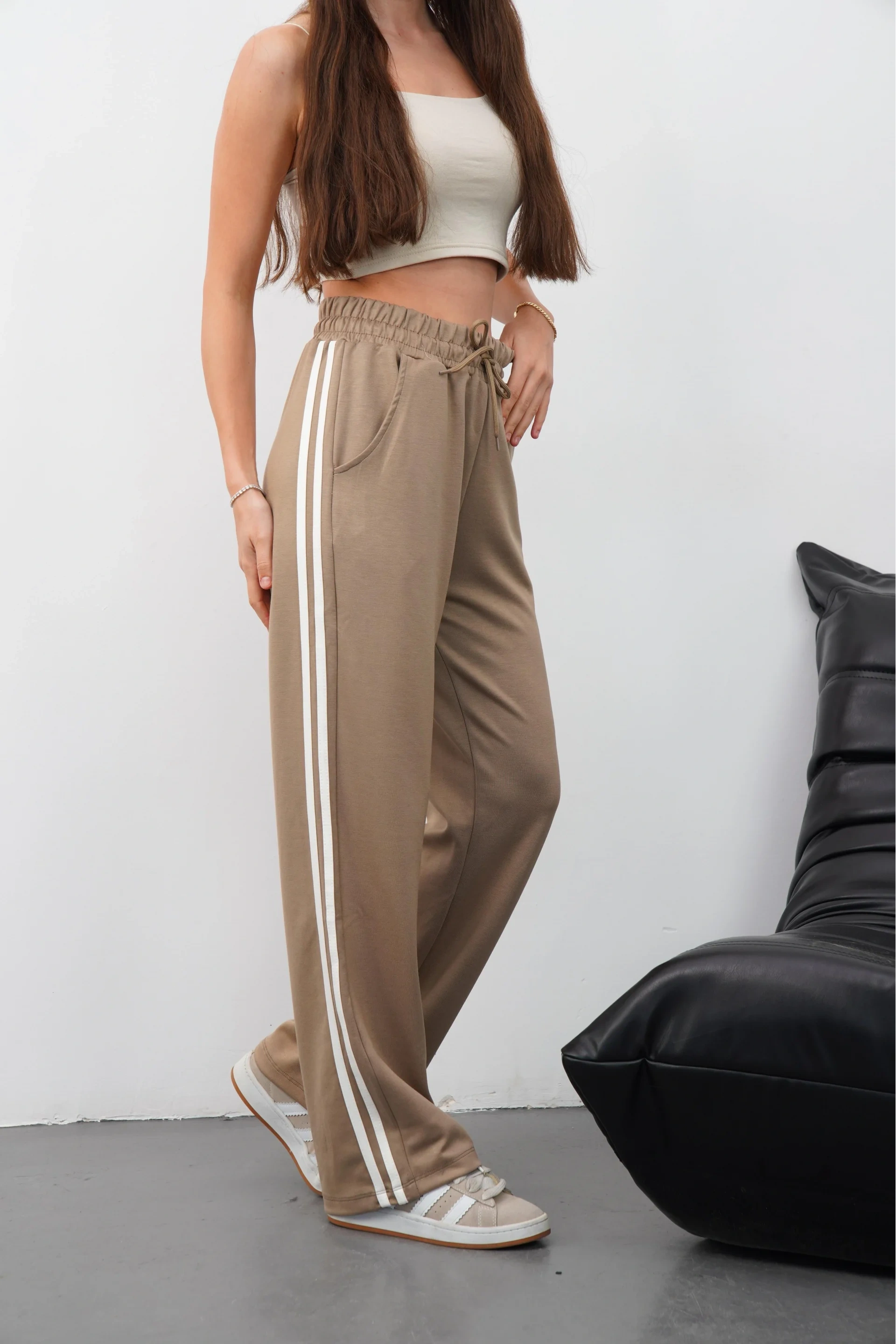 Yandan çift şeritli pantolon vizon