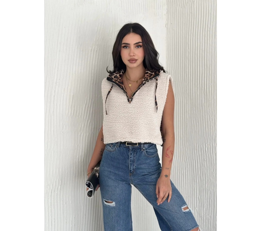 Astarlı kapşonlu kuzu yelek beyaz