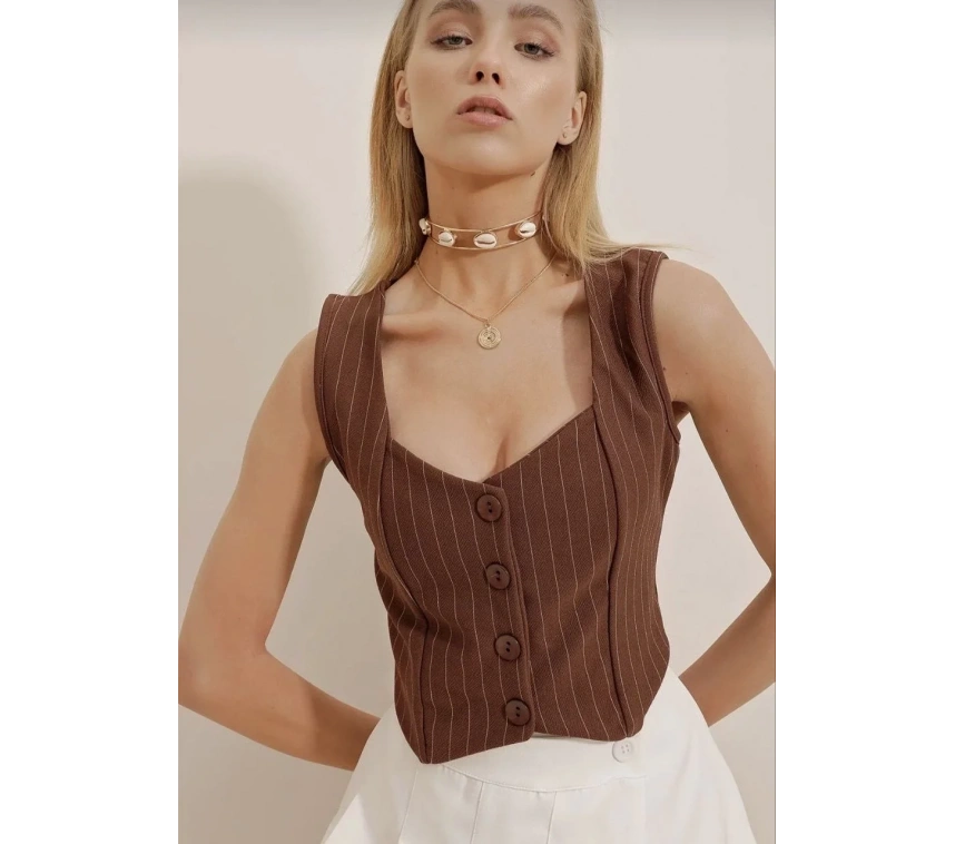 Çizgili krep düğmeli yelek kahve s3395