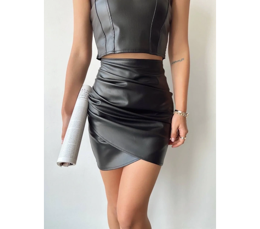 Drapeli deri etek siyah