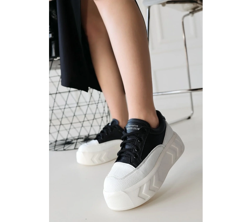 Emwa Siyah Cilt Bağcıklı Spor Ayakkabı