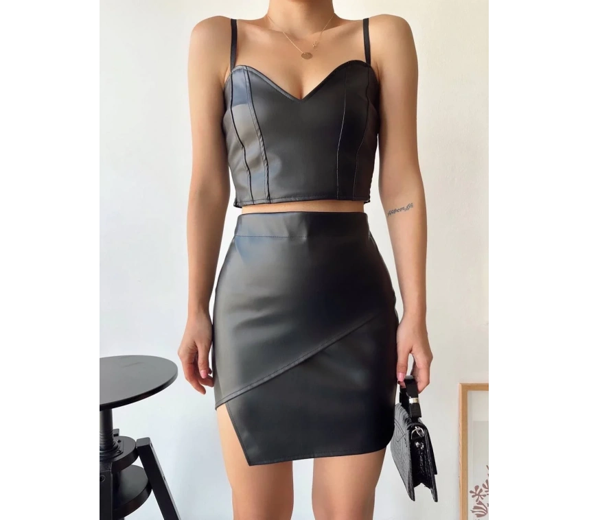 Kapaklı asimetrik model deri etek siyah