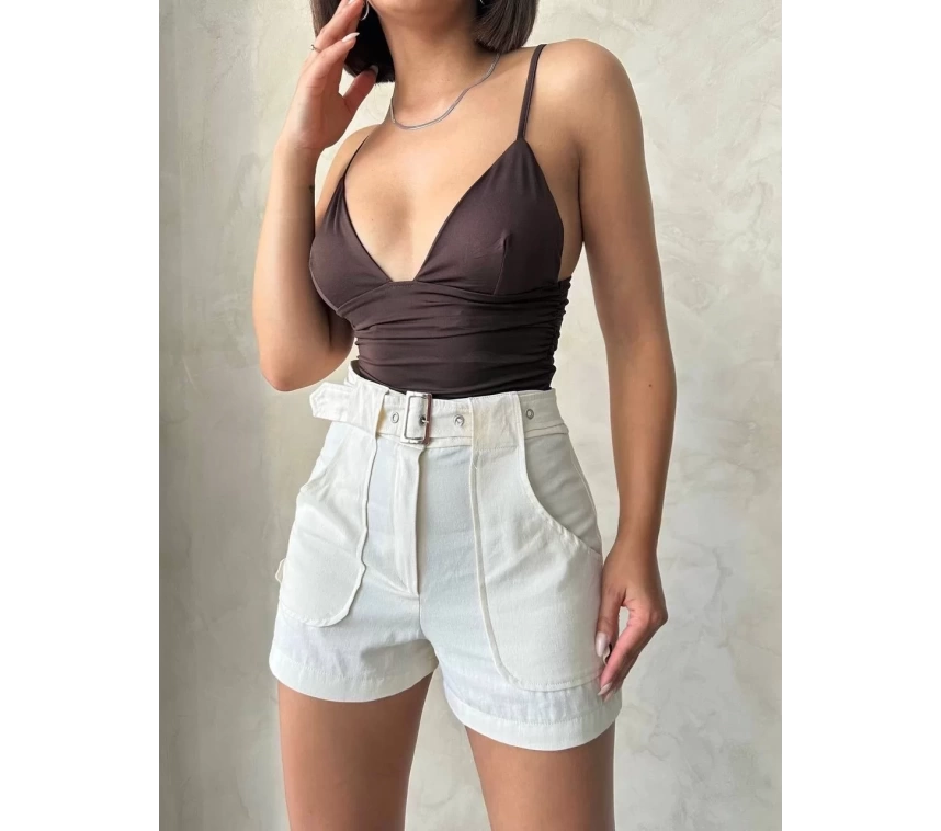 Kemer detaylı gabardin şort krem s25289