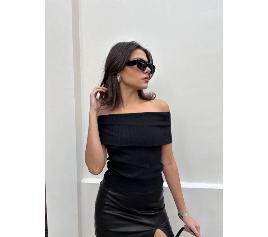 Madonna yaka sıfır kol bluz