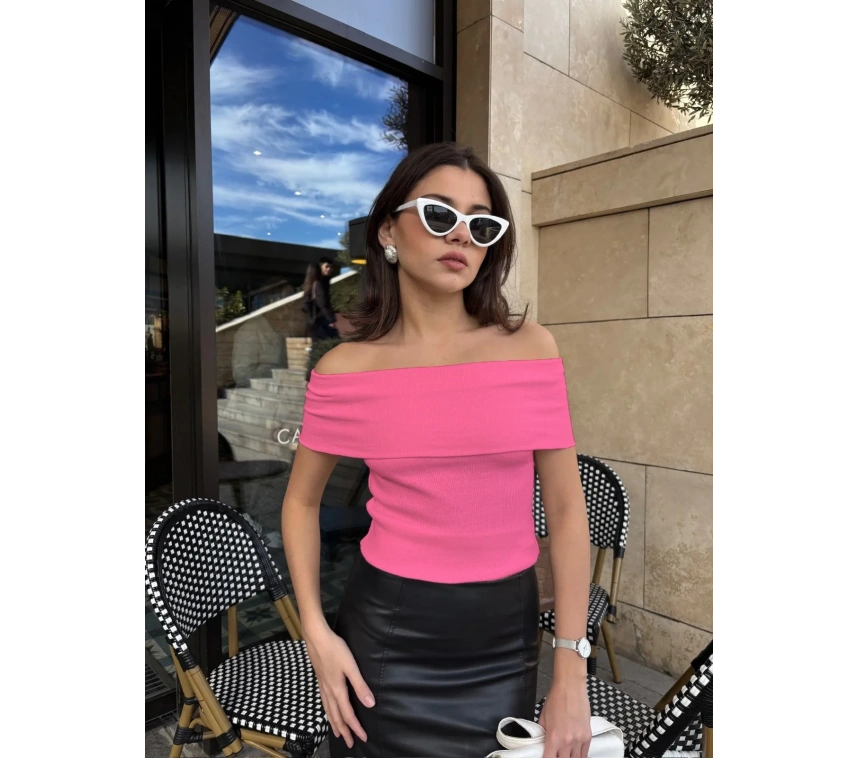 Madonna yaka sıfır kol bluz pembe