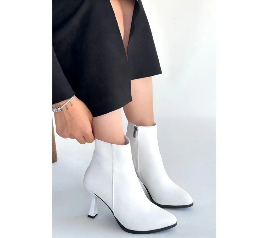 Mişha Beyaz Cilt Topuklu Bot