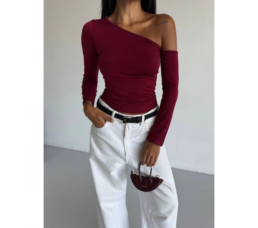 Omuz detaylı kollu bluz bordo
