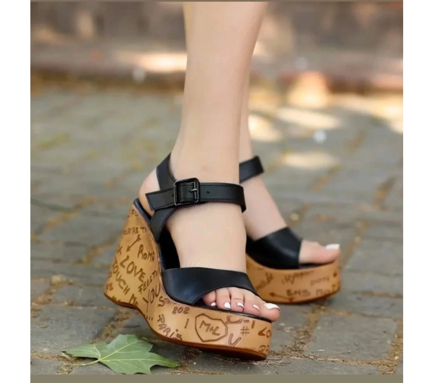 Riboy Siyah Cilt Dolgu Topuk Sandalet