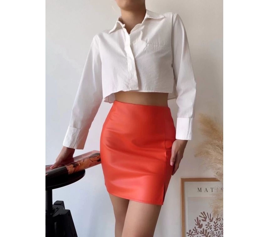 Tek yırtmaçlı arkadan fermuarlı deri etek turuncu s24475