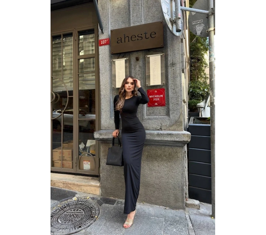 Uzun kollu uzun elbise