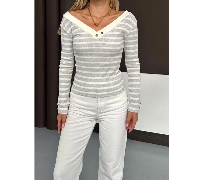 V yaka kol ve yaka düğmeli bluz gribeyaz A4047